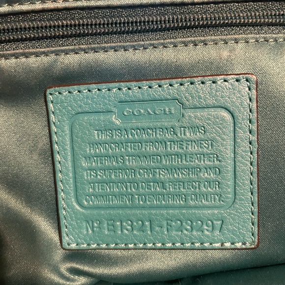 Medium Coach Handbag - Picture 5 of 9